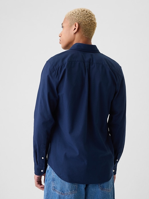 Classic Oxford Shirt in Standard Fit Classic Oxford Shirt in Standard Fit