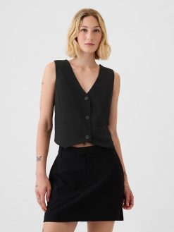 Cropped Vest black 247x329 - Cropped Vest