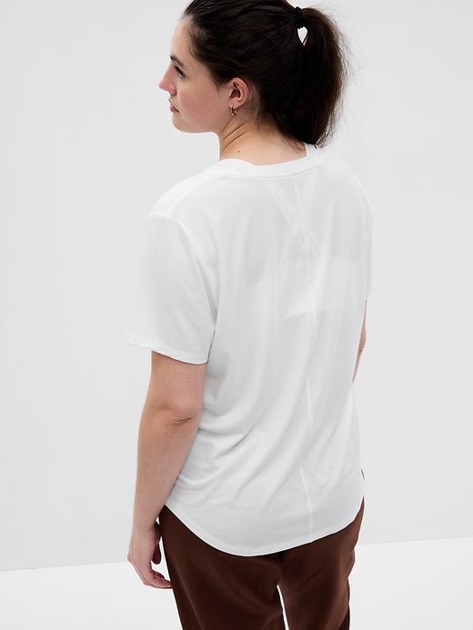 GapFit Breathe T-Shirt GapFit Breathe T-Shirt