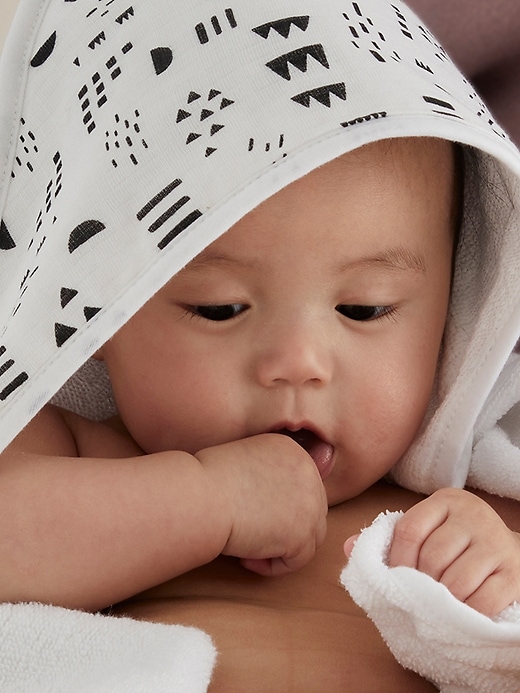 Honest Baby Clothing Two Pack Organic Cotton Hooded Towels Honest Baby Clothing Two Pack Organic Cotton Hooded Towels