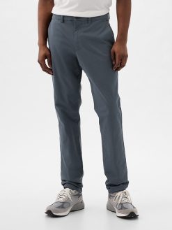 Modern Khakis in Slim Fit
