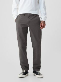 Modern Khakis in Slim Fit