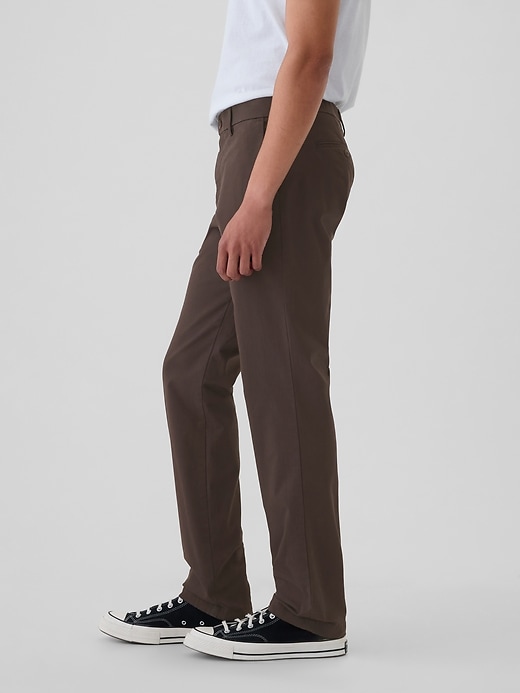 Modern Khakis in Straight Fit Modern Khakis in Straight Fit
