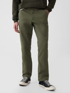 Modern Khakis in Straight Fit