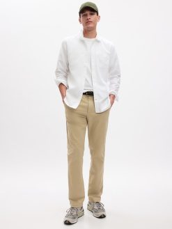 Modern Khakis in Straight Fit