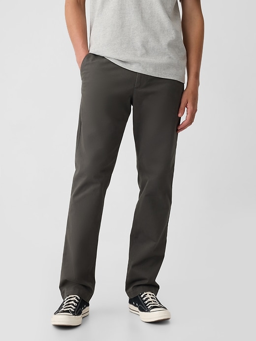 Modern Khakis in Straight Fit Modern Khakis in Straight Fit