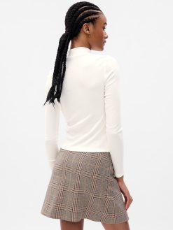 Modern Mockneck Cropped T-Shirt