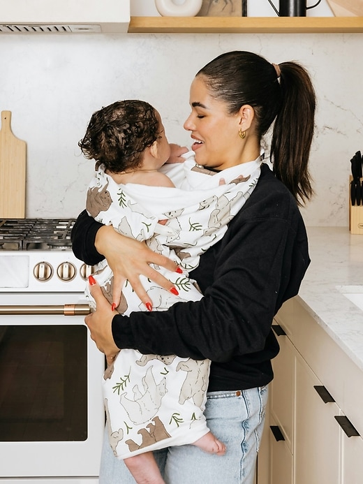 OneBerrie Hello Baby Towel Swaddle Washcloth Bundle OneBerrie Hello Baby Towel Swaddle Washcloth Bundle