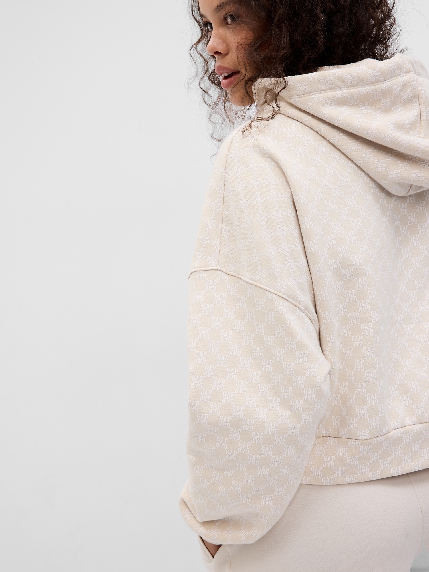 Vintage Soft Cropped Gap Logo Hoodie Vintage Soft Cropped Gap Logo Hoodie