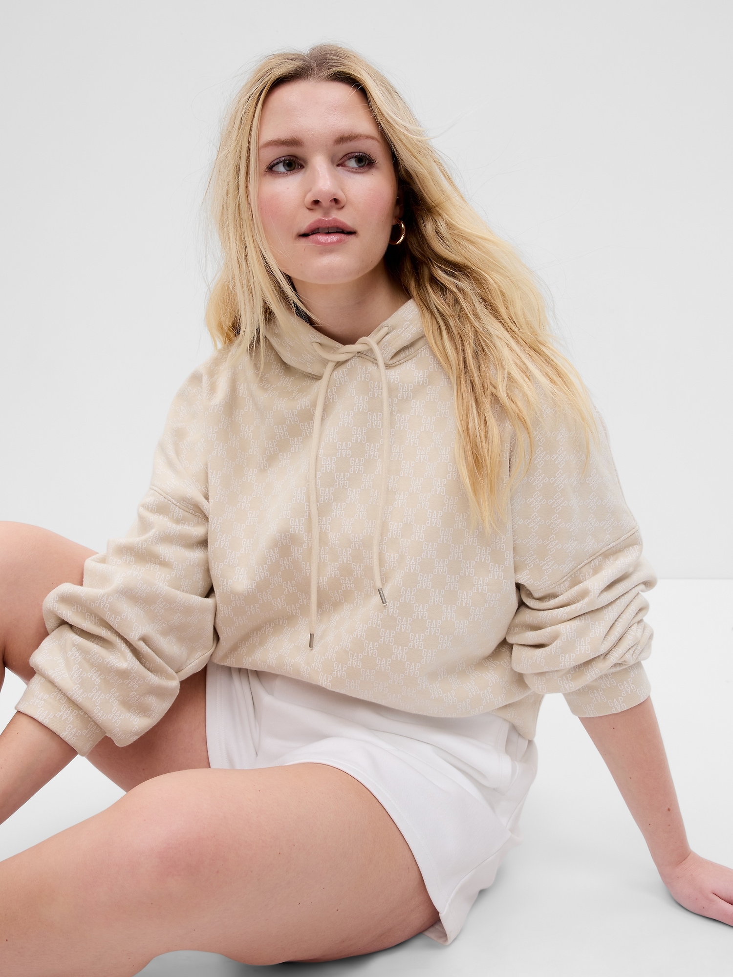 Vintage Soft Cropped Gap Logo Hoodie Vintage Soft Cropped Gap Logo Hoodie