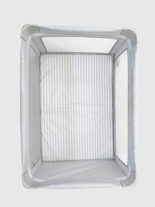 babyGap Deluxe Play Yard babyGap Deluxe Play Yard